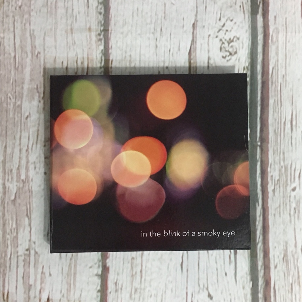 Jane Iredale In the Blink of a Smoky Eye Palette